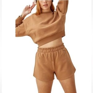 NWT Reformation Hunter crop sweatshirt in Butterscotch